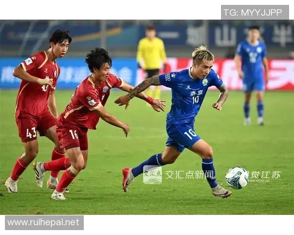 足球与电影的交汇点足球明星与电影明星同台展现精彩瞬间