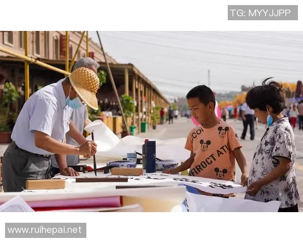 足球明星与象棋的奇妙结合展现运动与智慧的完美交融